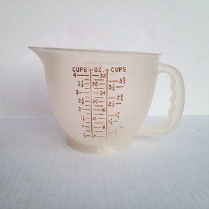 Vintage Tupperware Mix-N-Stor Measuring Cup